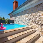 Mia By Interhome Daire